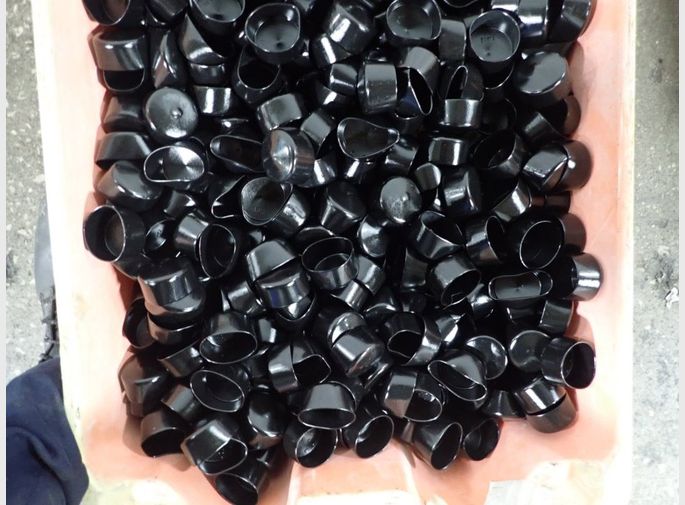 Caps