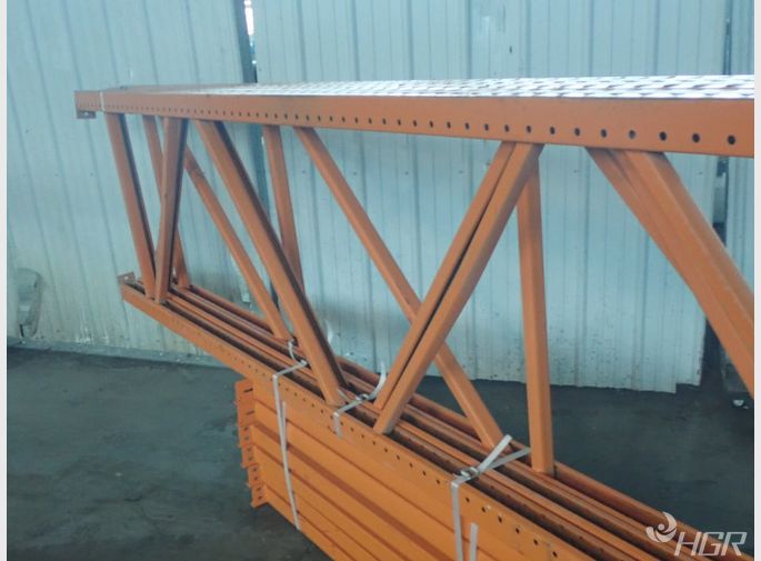  Pallet Racking Lot 