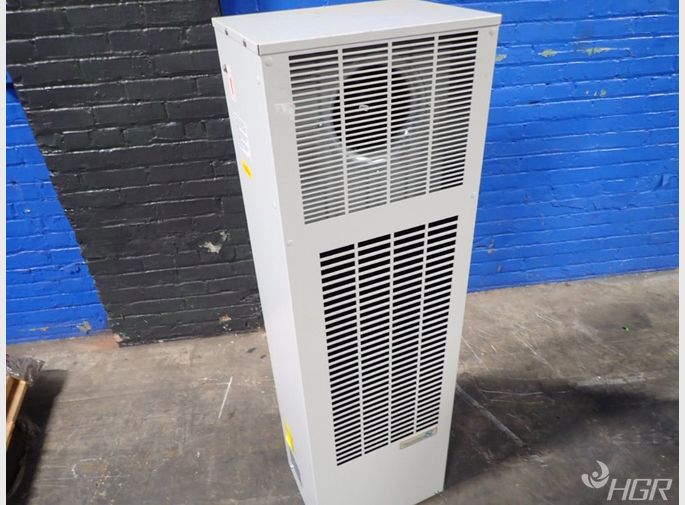 Pfannenberg Chiller