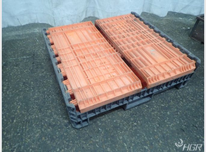  Collapsible Plastic Bin