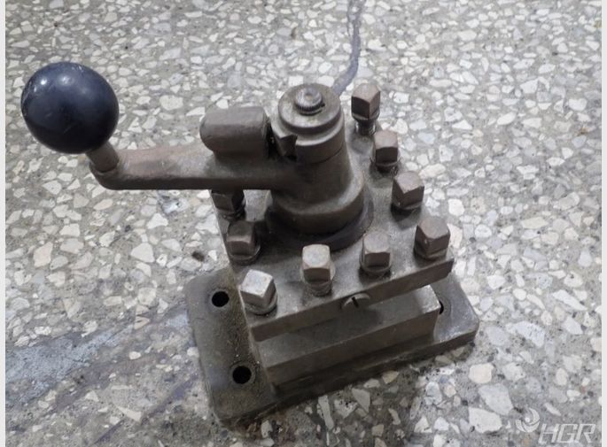  Tool Post
