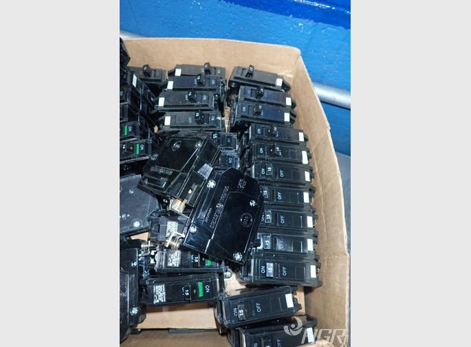 General Electric Circuit Breakers