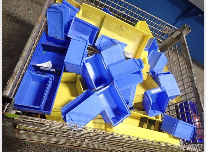 Containers