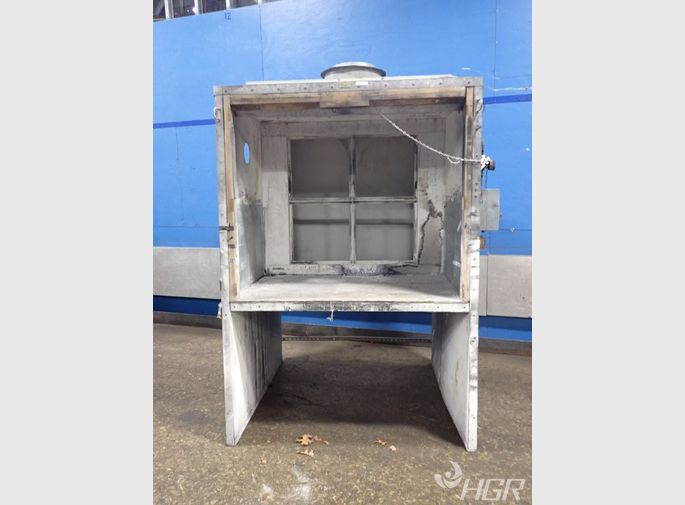 Speedaire Paint Booth