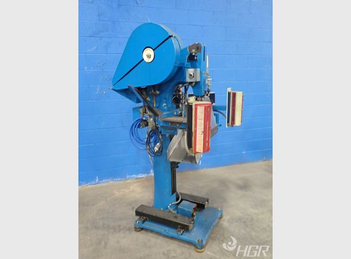 Bucher M300KL RAKING MACHINE buy used - Offer on Werktuigen