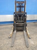 Big Joe Electric Straddle Lift
