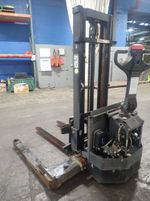 Raymond Electric Straddle Lift