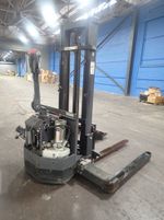 Raymond Electric Straddle Lift