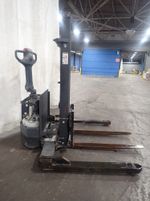 Raymond Electric Straddle Lift