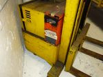  Electric Straddle Lift