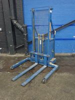 Blue Giant Electric Straddle Lift