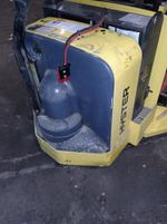 Hyster Electric Walk Behind Straddle Lift