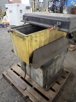 Burr King Vibratory Finisher