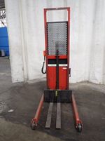 Wesco Electric Straddle Lift