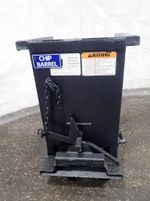 Universal Handling Hopper