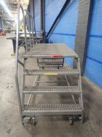  Portable Stairs