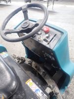 Tennant Tennant M7100 Floor Scrubber