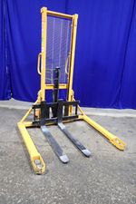 Northern Industrial Manual Stacker