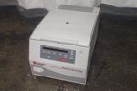 Beckman Coulter Centrifuge