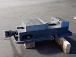 Kurt Manufacturing Co 8 Machine Vise