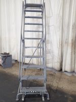  Rolling Step Ladder