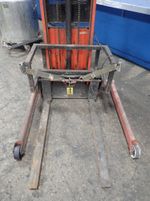 Wesco Electric Straddle Lift