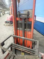 Wesco Electric Straddle Lift