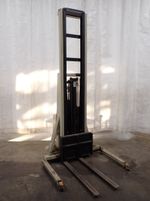 Crown Electric Straddle Lift