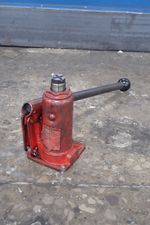  Hydraulic Jack