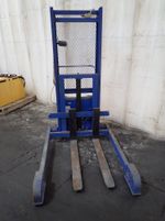 Vestil Electric Straddle Lift