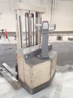 Crown Electric Straddle Lift 