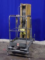 Biljaxworkforce Man Reach Lift