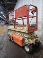 Jlg Jlg Cm2033  Platform Scissor Lift