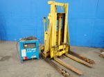 Mototrucexide Stand Up Fork Lift W Charger