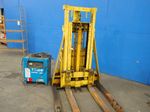 Mototrucexide Stand Up Fork Lift W Charger