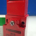 Telemecanique 2 Telemecanique Xcsa703 Safety Interlocking Switches 