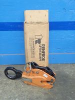 Renfroe Vertical Lifting Clamp