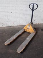  Pallet Jack