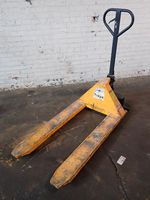  Pallet Jack