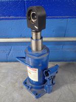 Westward Bottle Jack