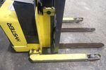 Hyster Electric Walk Behind Straddle Lift