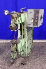 Uto Chuo Spot Welder