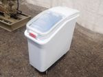 Rubbermaid Portable Bin