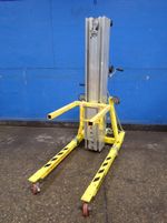 Sumner Sumner 2020 Material Lift