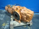  Vacuum Pump