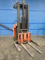 Raymond Electric Straddle Lift