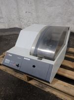 Struers Cutting Machine