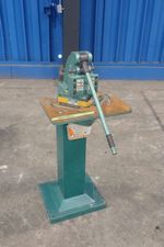 Grizzly 4 Ton Notcher