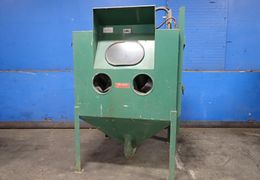 VACU BLAST CORPORATION 46" X 40" X 40" BLAST CABINET  -  4X4PN300105