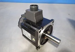 OMRON SERVO MOTOR  -  R88M-K1K030T-S2
